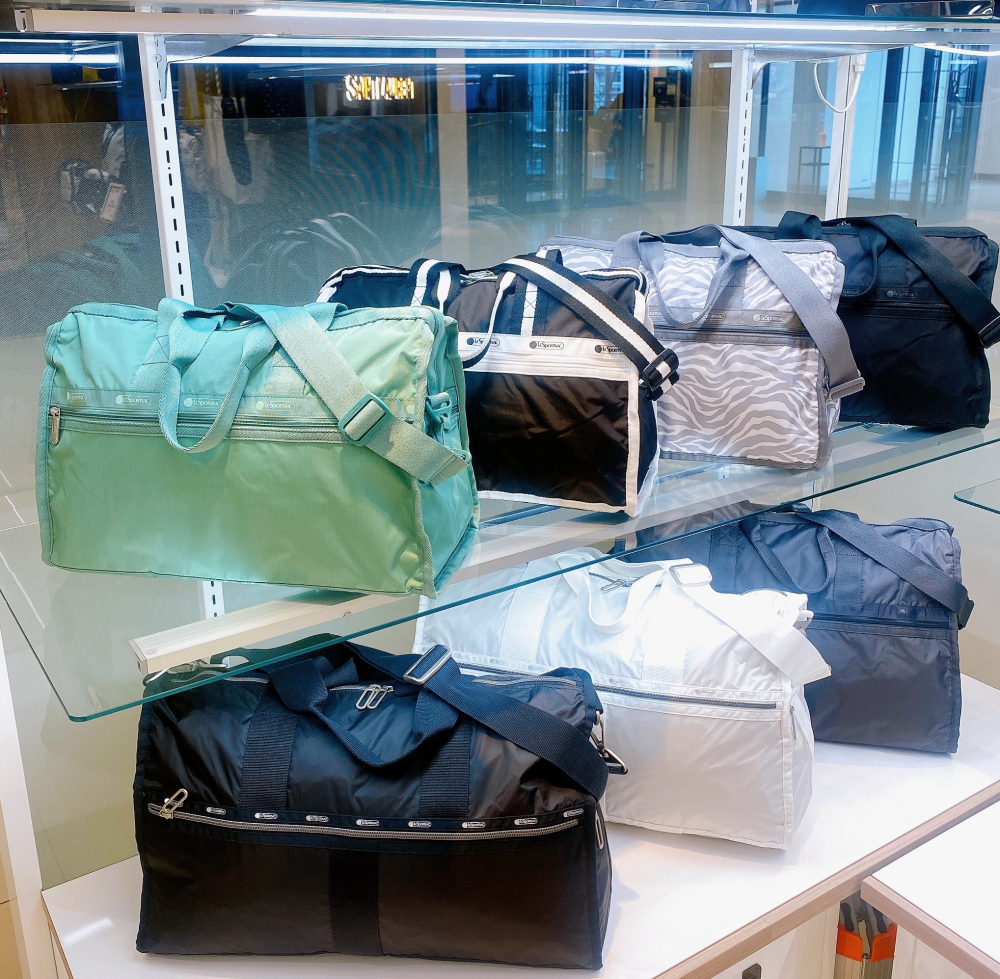 【Love❤︎zakka!】　LESPORTSAC  旅のお供にオススメです‼️