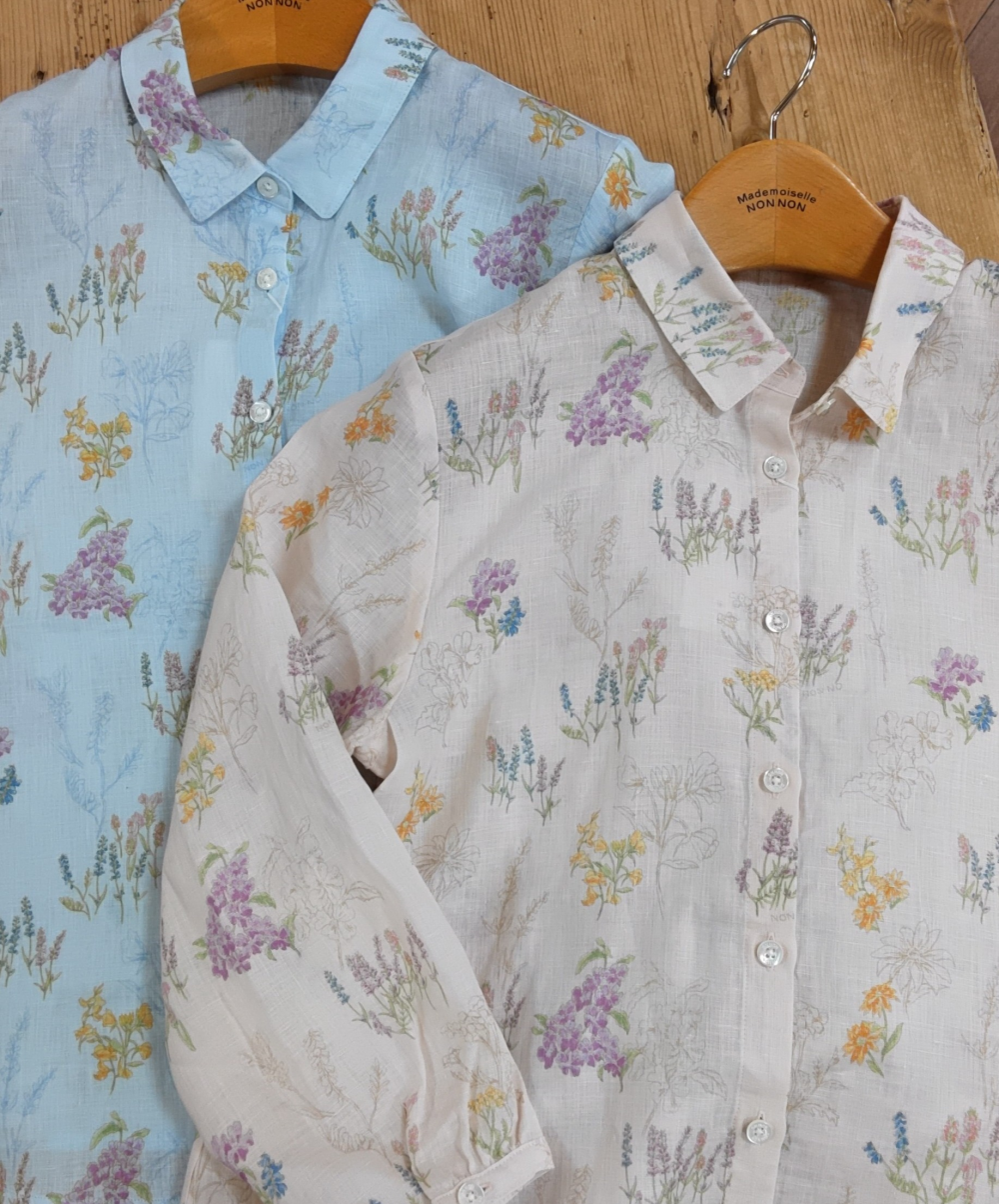 華やかフラワーリネンブラウス