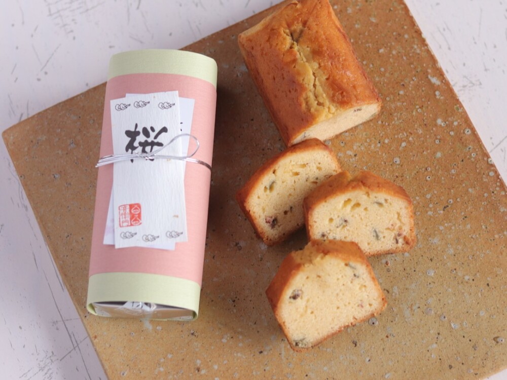 季節限定?「桜のパウンドケーキ」