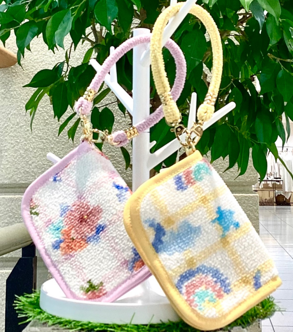 【フェイラー】バッグにつけられる便利で可愛らしいティッシュケースのご紹介🤗