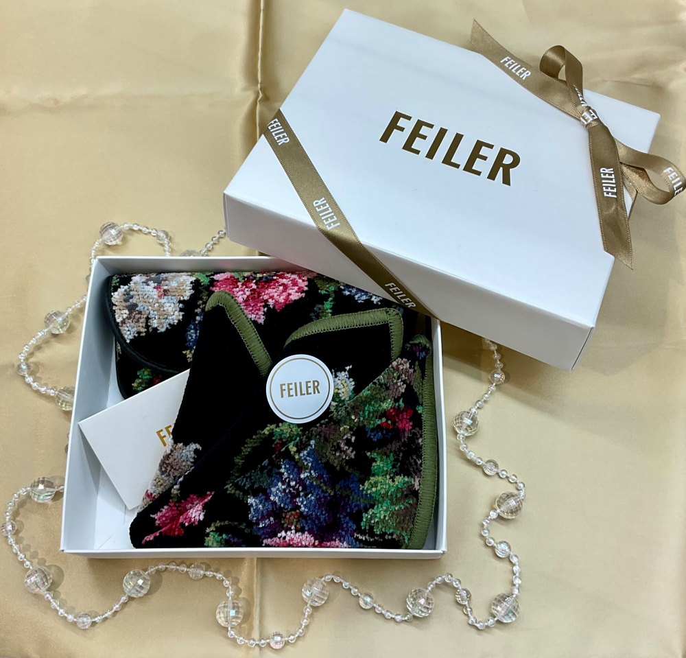【フェイラー】母の日ギフトにもおすすめ🎁人気の「メガネケース」のご紹介です！