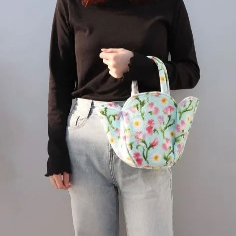 【フェイラー】春を感じるスウィートピー柄バッグのご紹介です✨