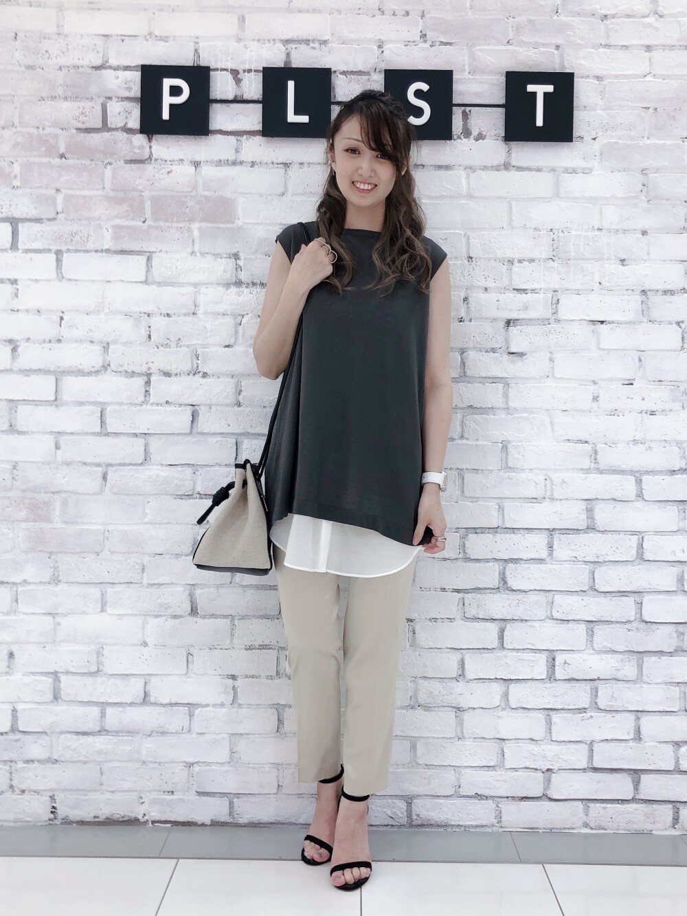 Plst Saleオススメアイテム シルク混で贅沢な素材感が魅力のイージーパンツ プラステ 大丸札幌店公式 Shop Blog