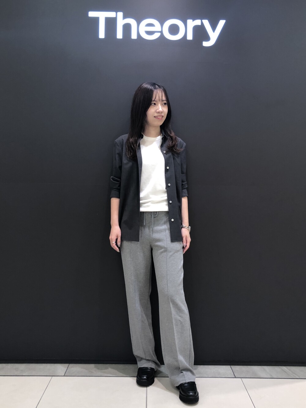 世界的に 9月スタッフリアルバイ】Theoryだけのジャージーパンツ パンツ