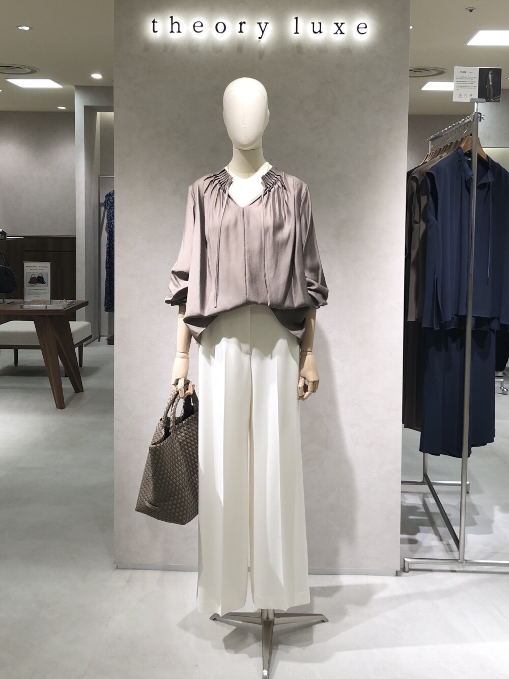 【ウォッシャブル】汎用性◎！ブラウス、パンツのご紹介