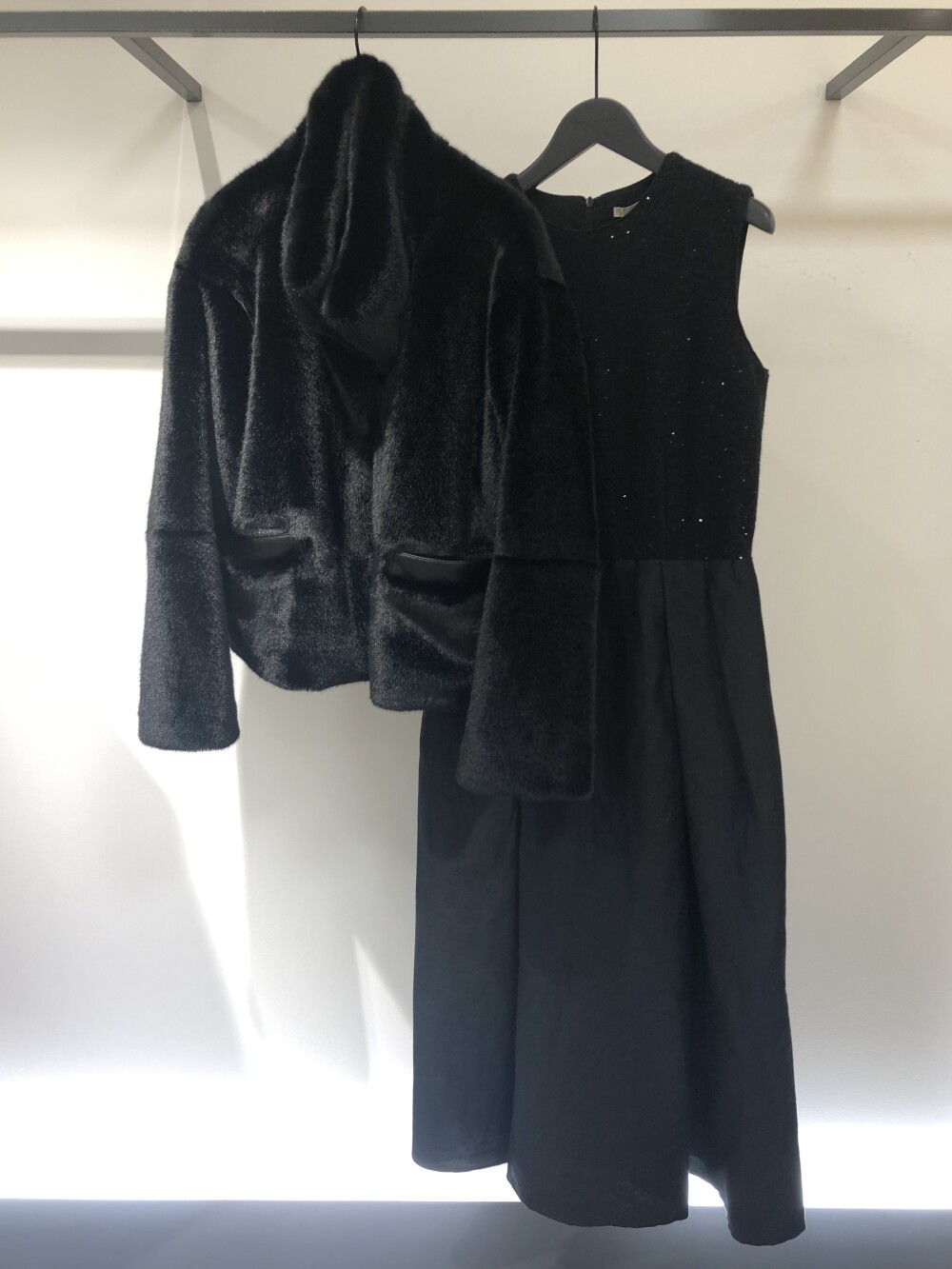 華やぎスパンコールワンピース