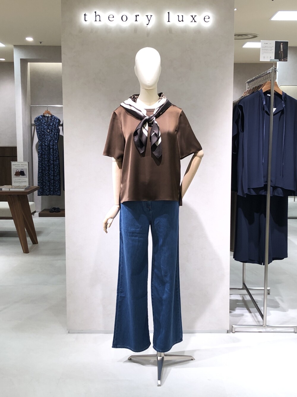 【一枚でもインナーでも活躍！】Tブラウスのご紹介