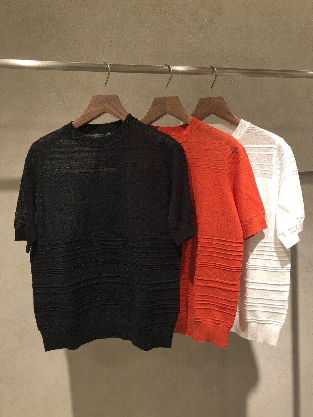 【新作】シャドーストライプニット