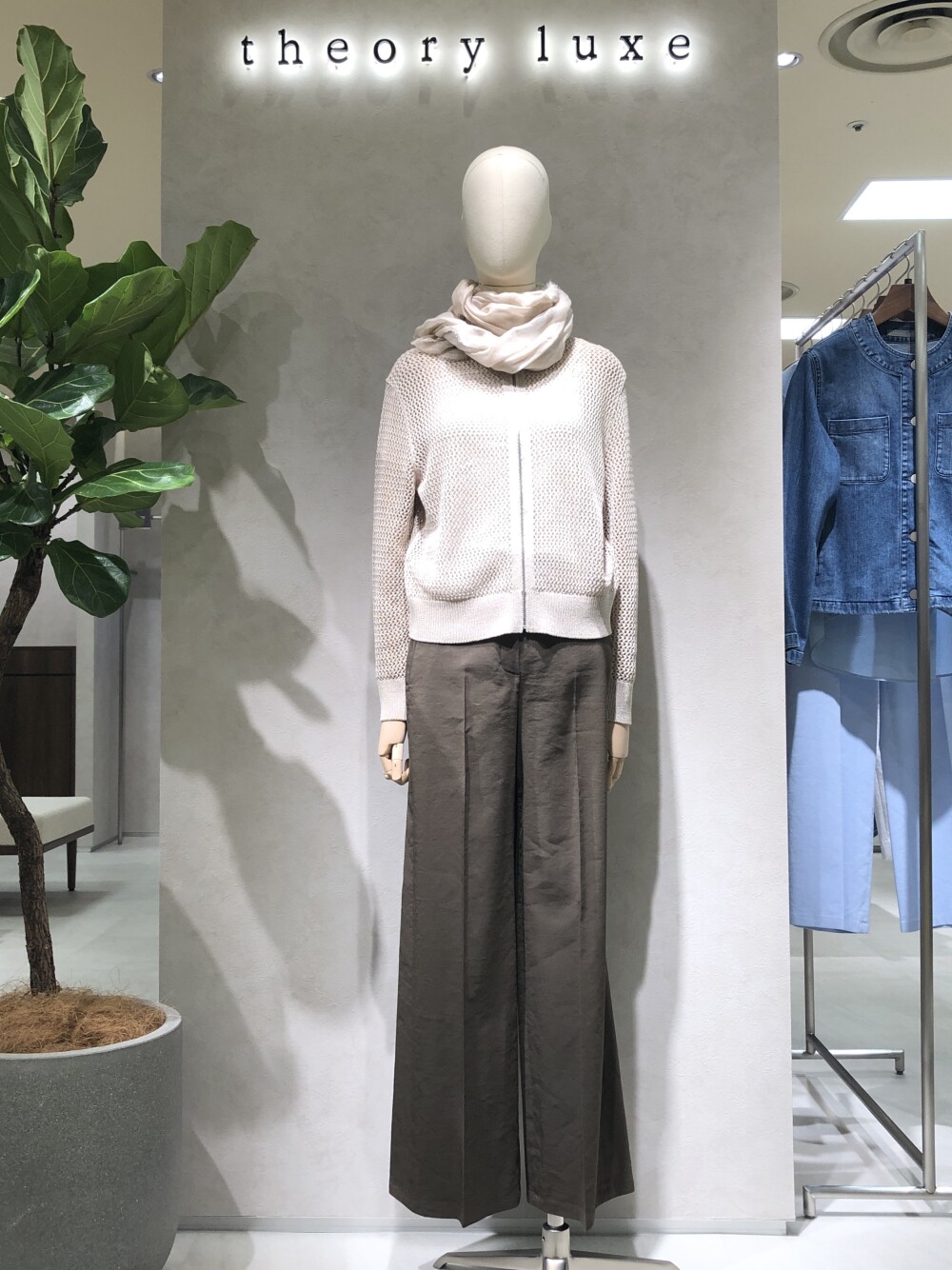 【3シーズン着用パンツ】ナチュラルカラーコーディネート