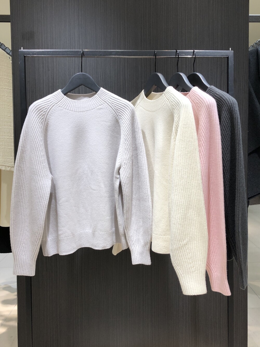 【暖かニット】1着で決まる！デザインニット