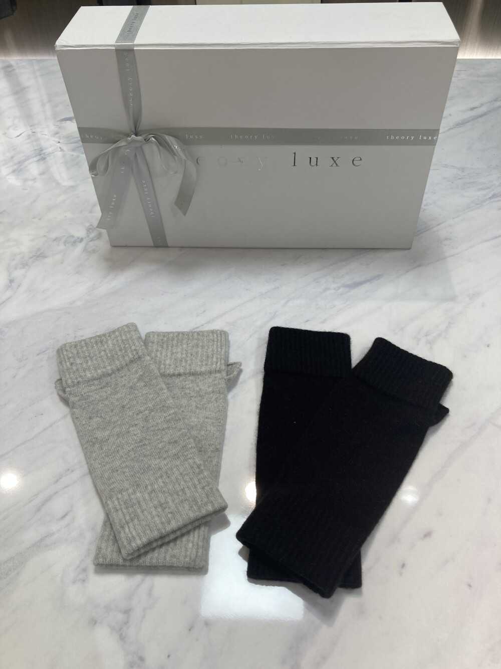 【プレゼントにオススメ】カシミヤに包まれるグローブ