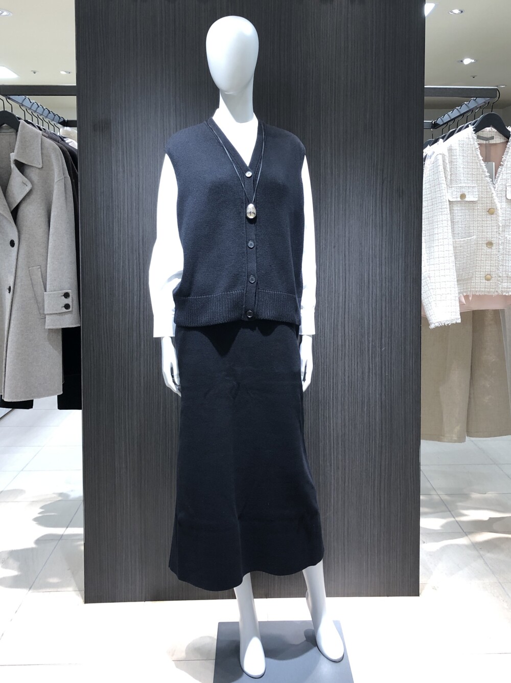 【新作】レイヤードを楽しむニットベスト