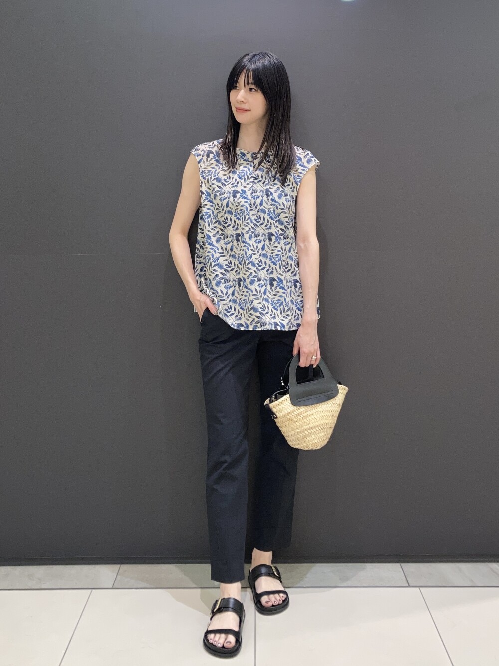 爽やかなリーフ柄で夏本番コーディネート