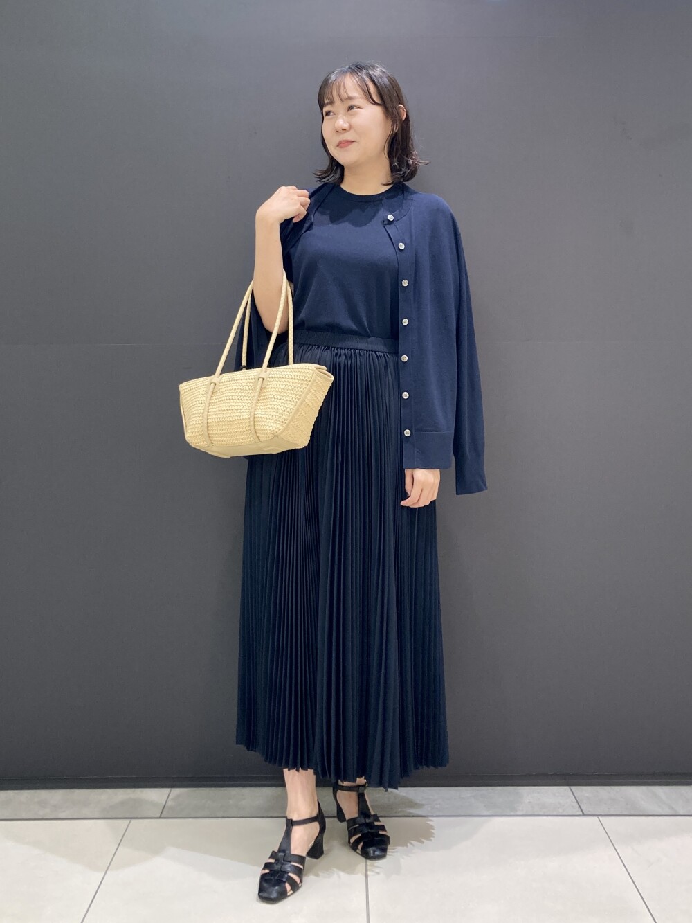 SALEでお得！スリーシーズン着用可能なカーディガン