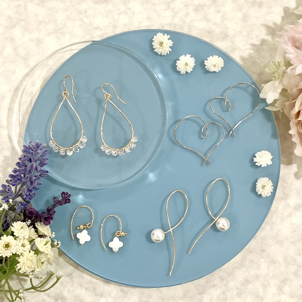 遊びゴコロ万歳🌷 新作ピアスのご紹介✨