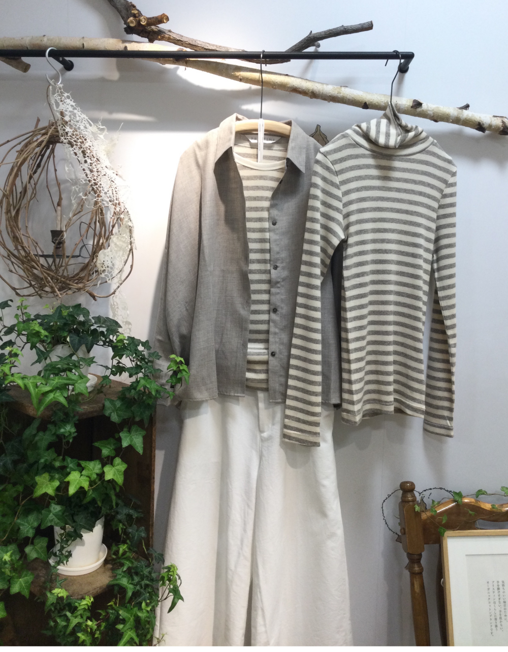コットンのナチュラル×ヤク混のグレーのボーダー