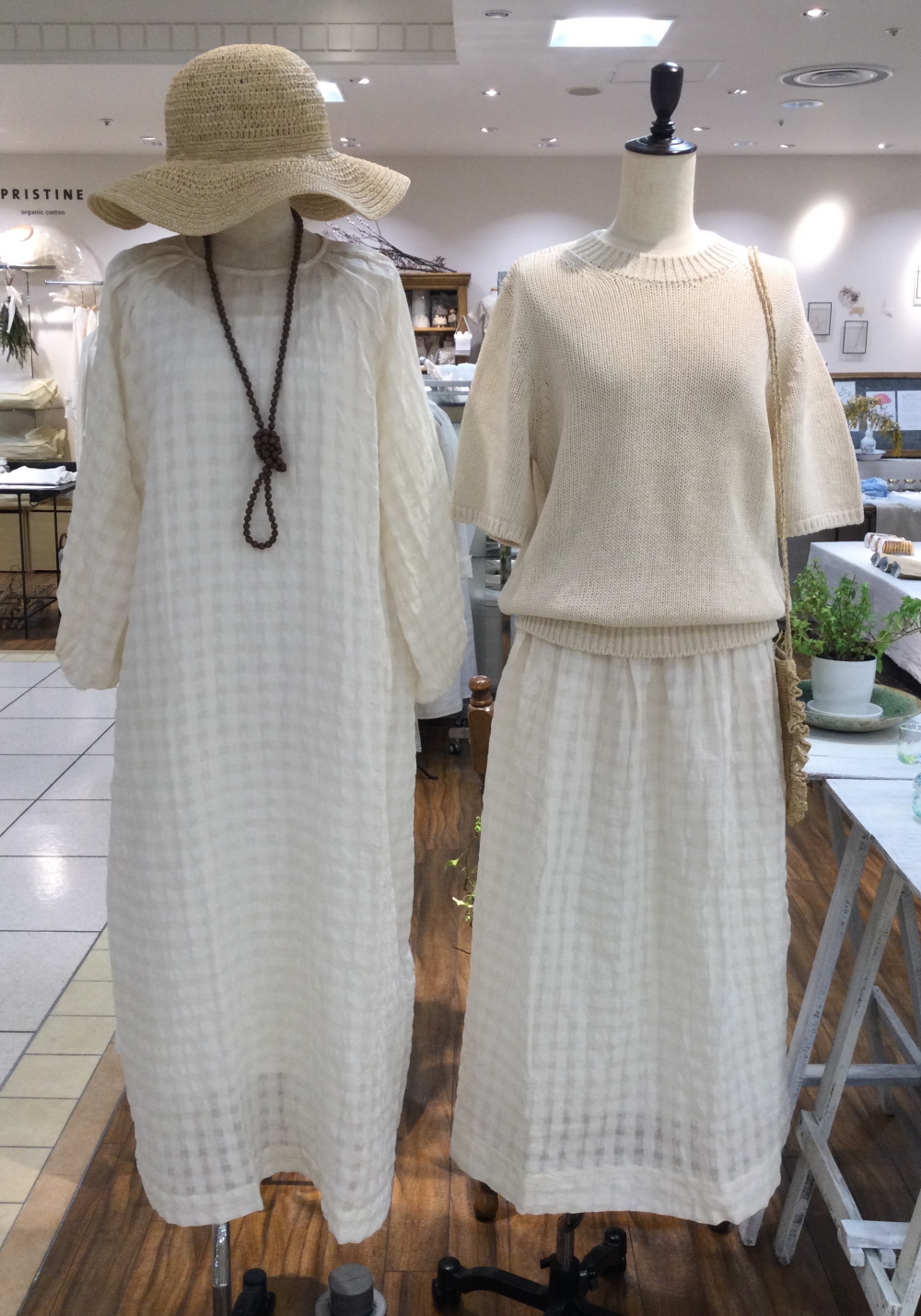 春の光と風をまとうシャドウチェック