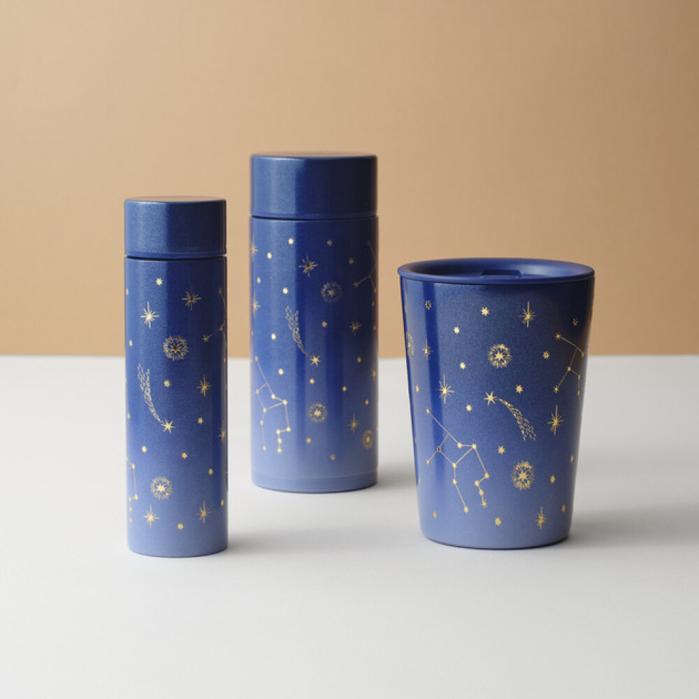 星がきらめく美しい夜空を表現した、人気のダイニングシリーズにボトルが登場🌟