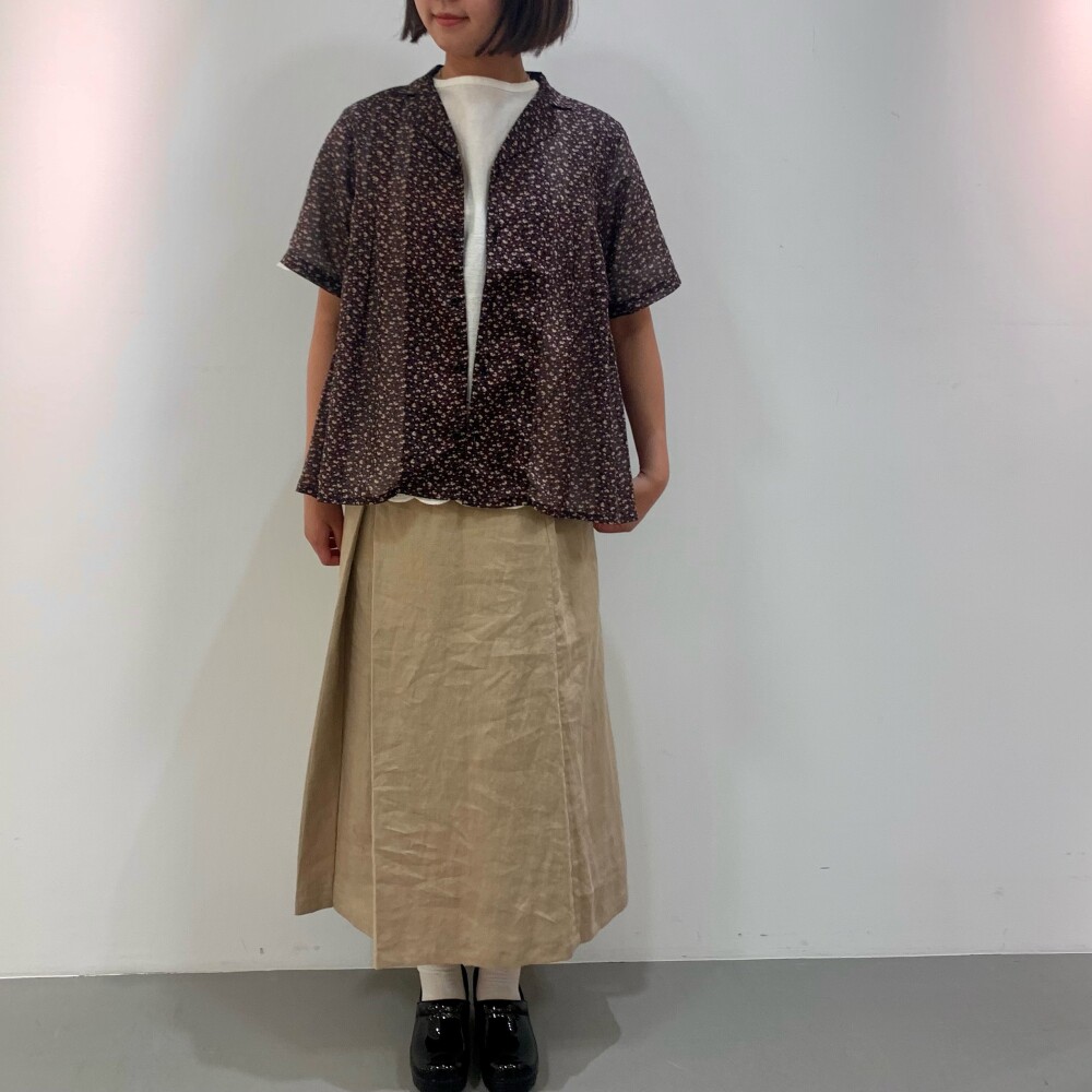 グランマママドーター 小花柄シャツ タイトスカートのご紹介 グランマ ママ ドーター 大丸札幌店公式 Shop Blog