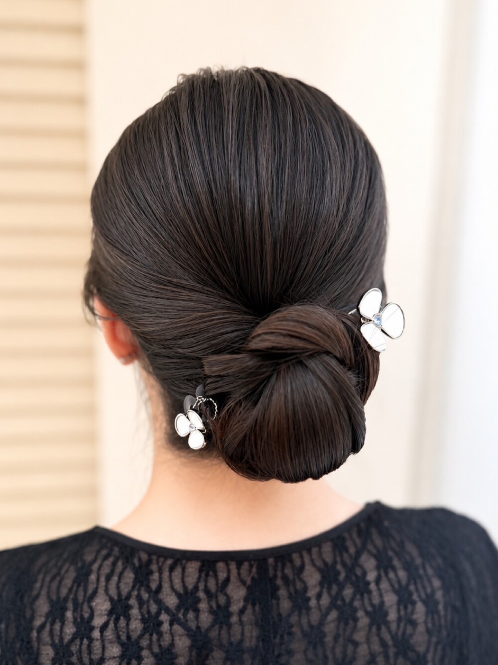「夏のまとめ髪を格上げ。簡単・上品・涼しげに仕上がるヘアアクセサリー」