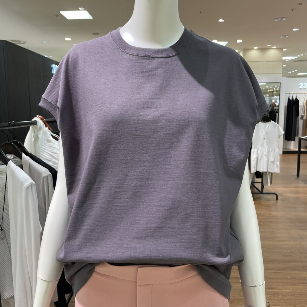 スッキリ見えが叶うエディターズフレンチスリーブtシャツ 23区 大丸札幌店公式 Shop Blog スッキリ見えが叶うエディターズフレンチスリーブtシャツ 23区 大丸札幌店公式 Shop Blog