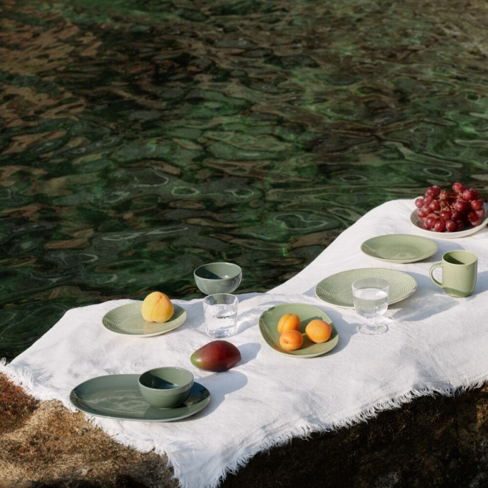 【イッタラ　アラビア】新商品　24h セージグリーン＆エバーグリーン