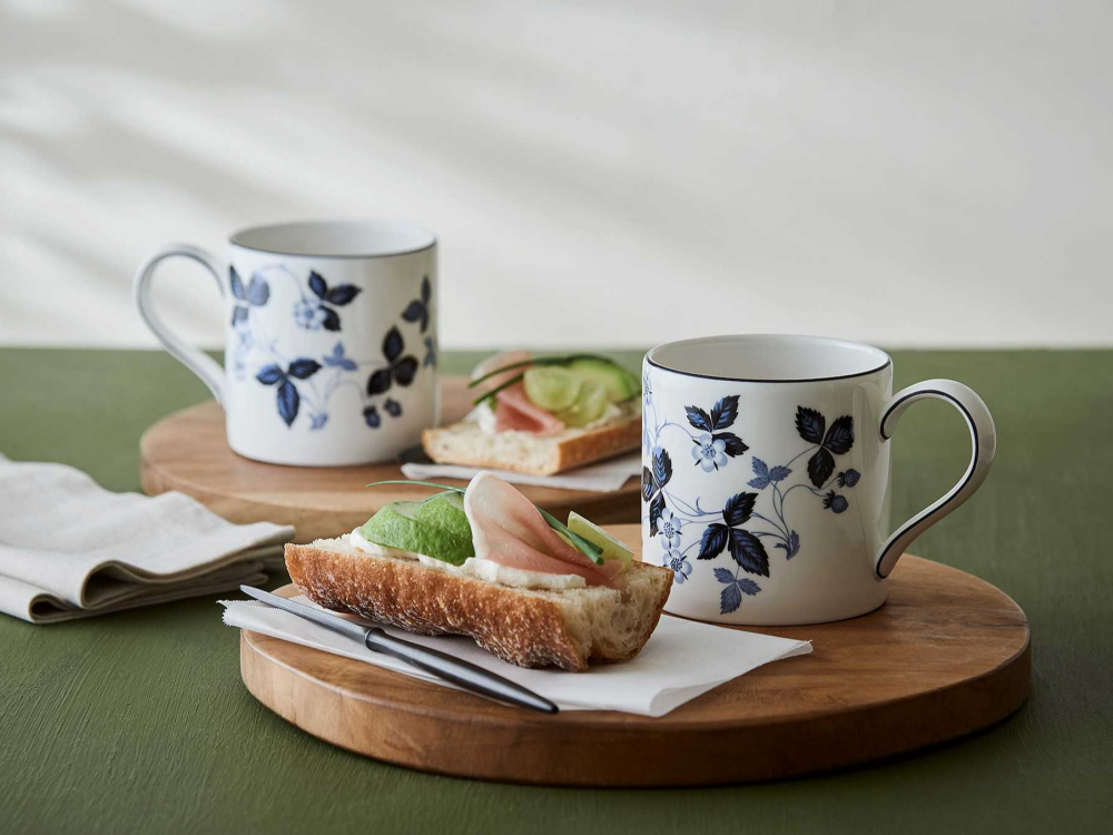 【ウェッジウッド】特別企画品　ストロベリー インクブルー マグペア