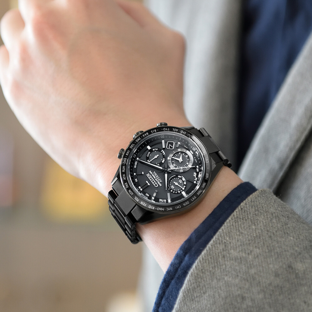 〈シチズン〉アテッサのフラッグシップモデル