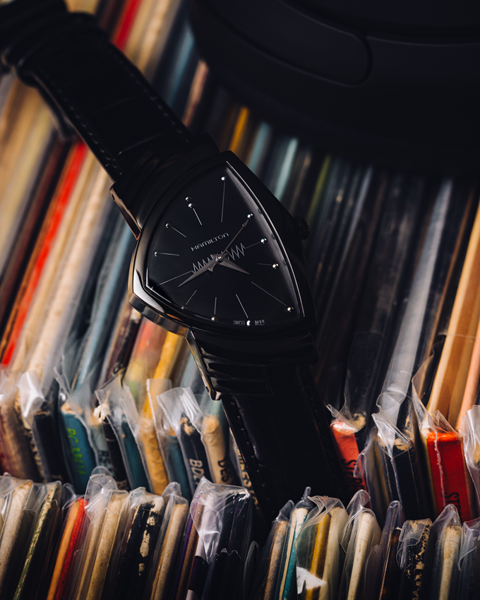 ハミルトン】世界初の電池式腕時計～オールブラックのベンチュラ