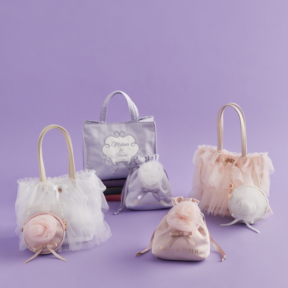 わたあめのような雰囲気のバッグやチャームのアイテム登場🎀
