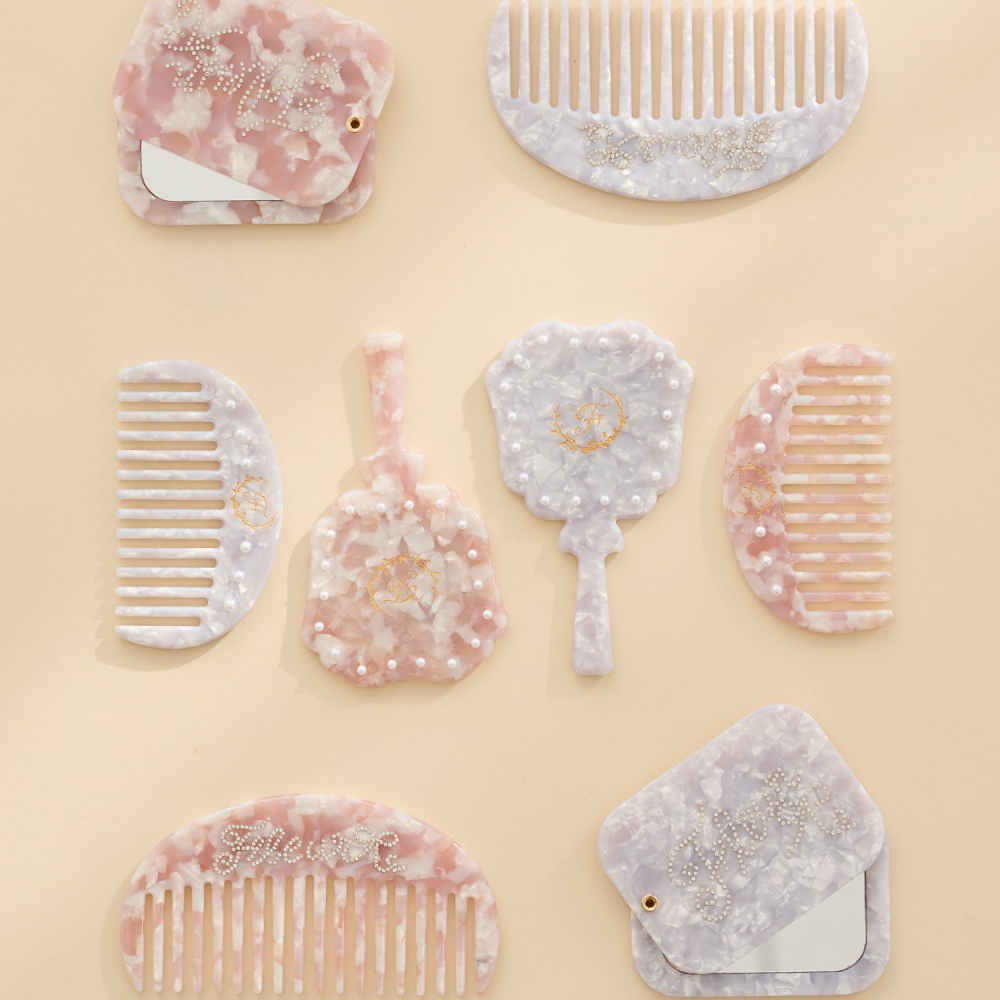高級感あふれる新作のヘアコームとミラーが発売🎀