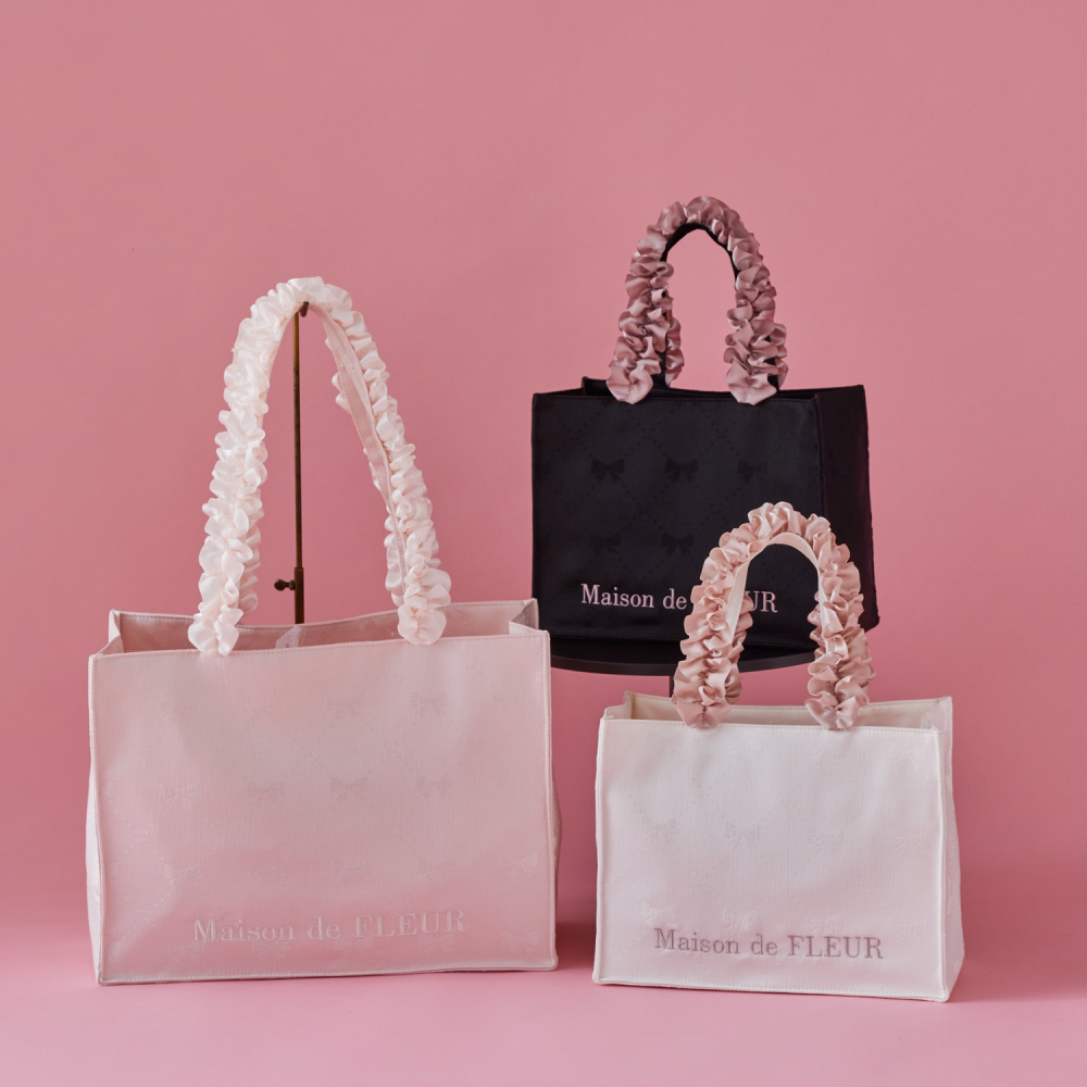 ジャカード素材のリボン柄トートバッグ発売🎀