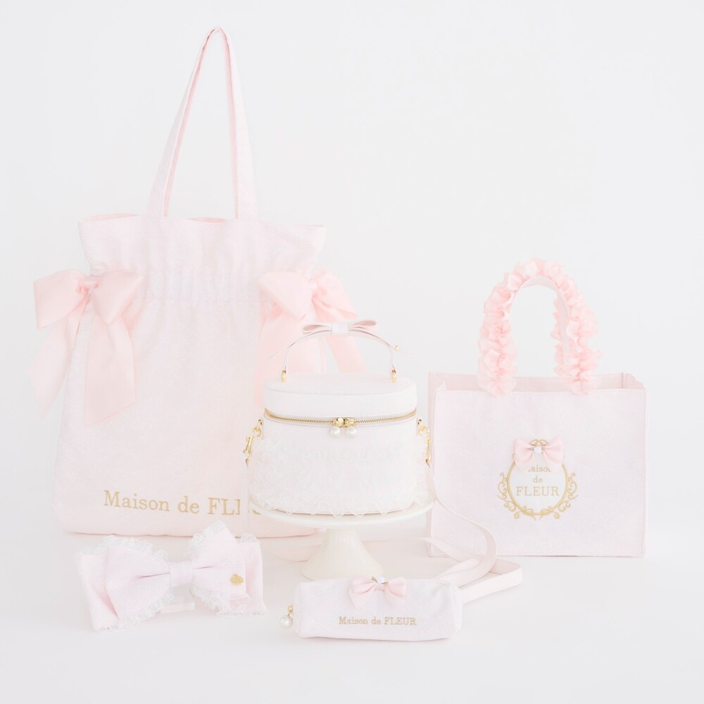 王道のガーリーデザインのレースリボンシリーズが登場🎀