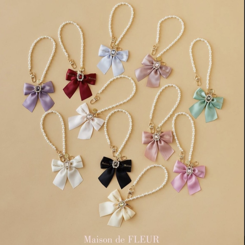 11周年記念♪ビジューリボンパールストラップが発売🎀