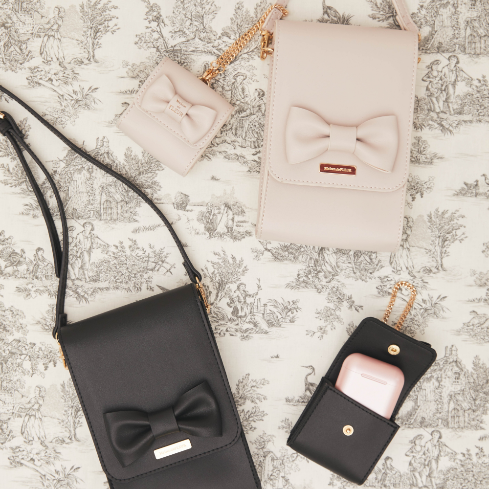 新作♪フェイクレザーのガジェット収納が登場🎀