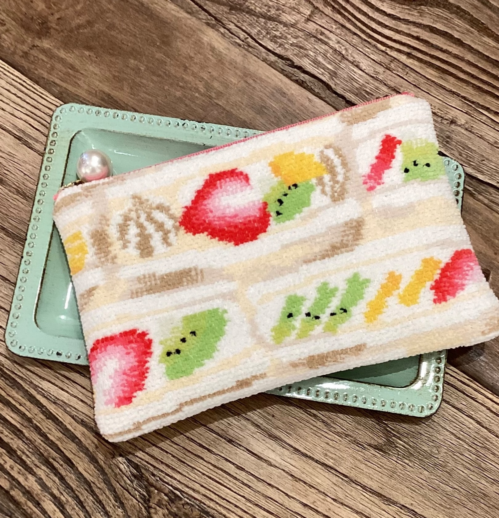 【ラブラリー バイ フェイラー】用途によって使い分けできるポーチのご紹介！お化粧ポーチ🎀お薬ポーチ🎀お気に入りを見つけてください♡