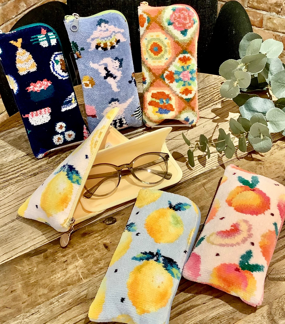 【ラブラリー バイ フェイラー】贈り物にも喜ばれる⭐︎メガネポーチコレクション