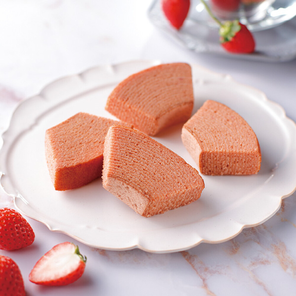 今年も登場！季節限定『ストロベリーチーズバウム』🍓🍓