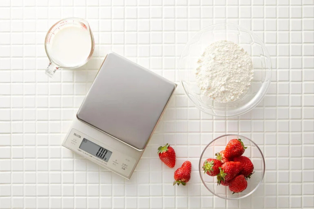 高精度でパン作りにぴったり「タニタ デジタルクッキングスケール KD-321」