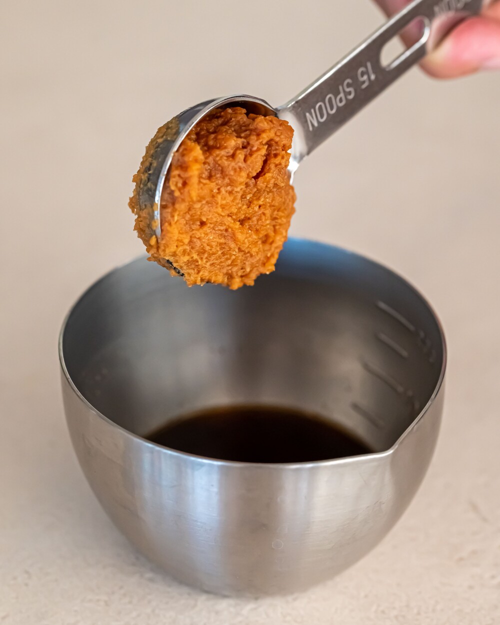 大さじ・小さじが1本で計量「家事問屋 計量スプーン 5-15」