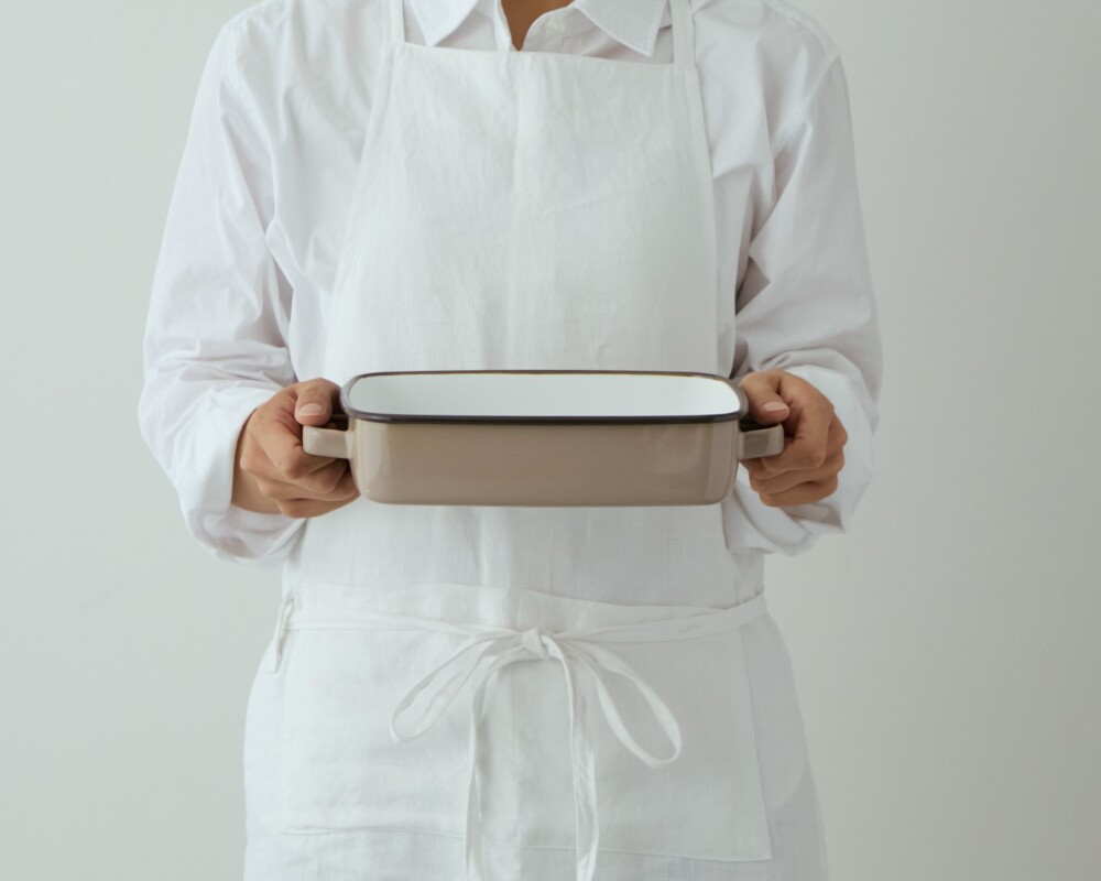 シンプルで使いやすい多機能なホーローウェア「365methods ホーローオーブンディッシュ」