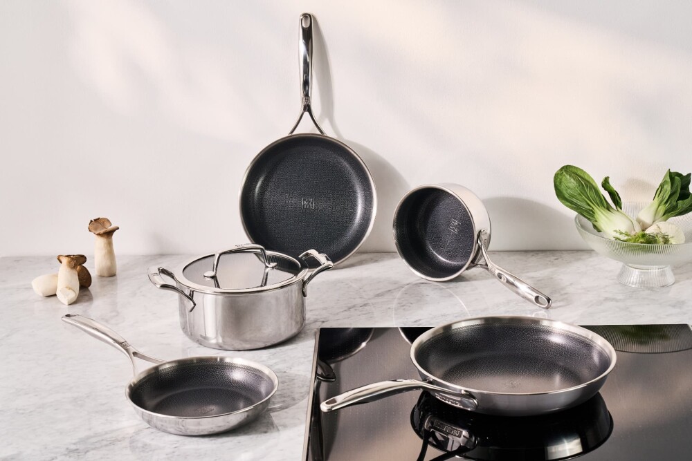 PFAS不使用のハイブリッドクックウェア「ZWILLING Peak（ツヴィリング ピーク）」