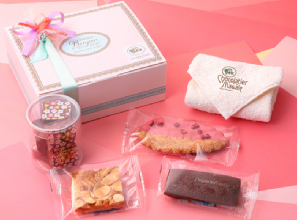 マサールオリジナルハンカチがセットになった母の日限定ギフトボックス🌸