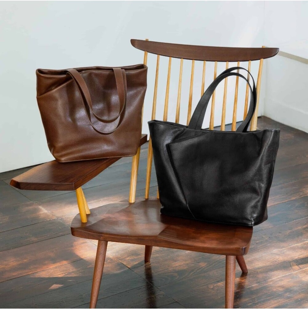 【新作】流れるような、しなやかな佇まい。新作「Fluid Tote」が登場。