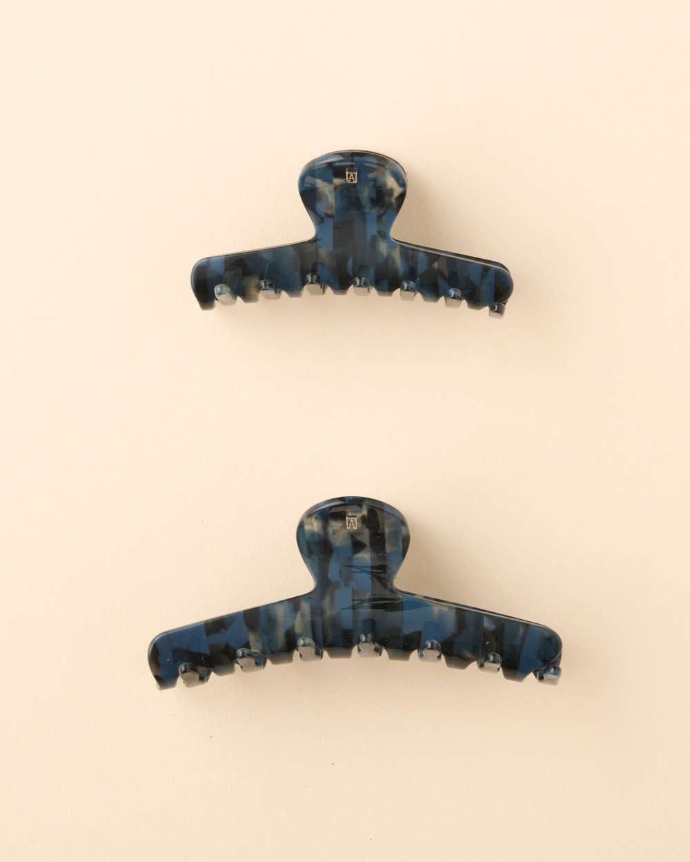 SURREALISME からおすすめアイテムをご紹介いたします！