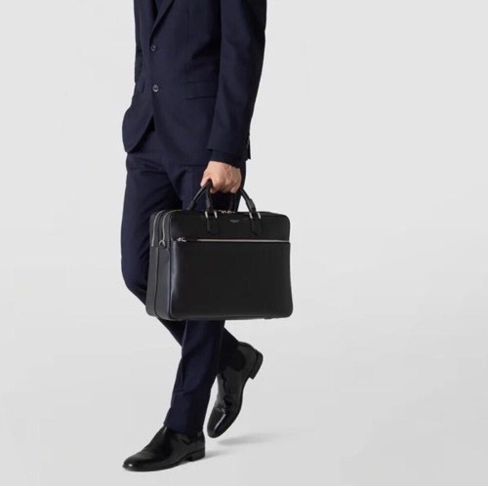 今、購入すべき大容量ビジネスバッグ:CACHEMIRE DOUBLE BRIEF CASE/BLACK