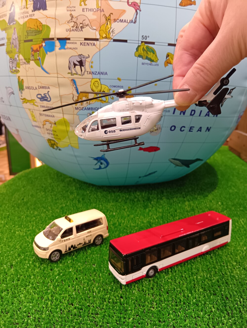 siku（ジク）社ミニチュアカー　4月の新商品をご紹介！