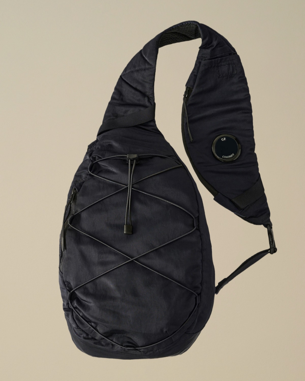 【C.P.COMPANY】持つだけできまる、ボディバッグ