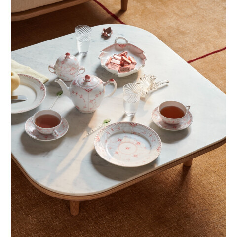 ロイヤル コペンハーゲン】新商品 コーラルフルーテッド ハーフレース