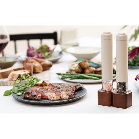 レコルト新商品 電動ソルト＆ペッパーミル ミニ | 調理用品 | 大丸札幌